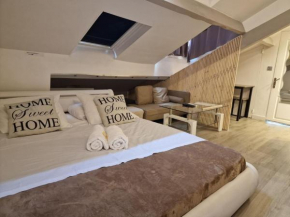 Studio 2 adultes quartier VIP, mer et commerce sur place ,et mini chambre 1 enfant 6 ans max